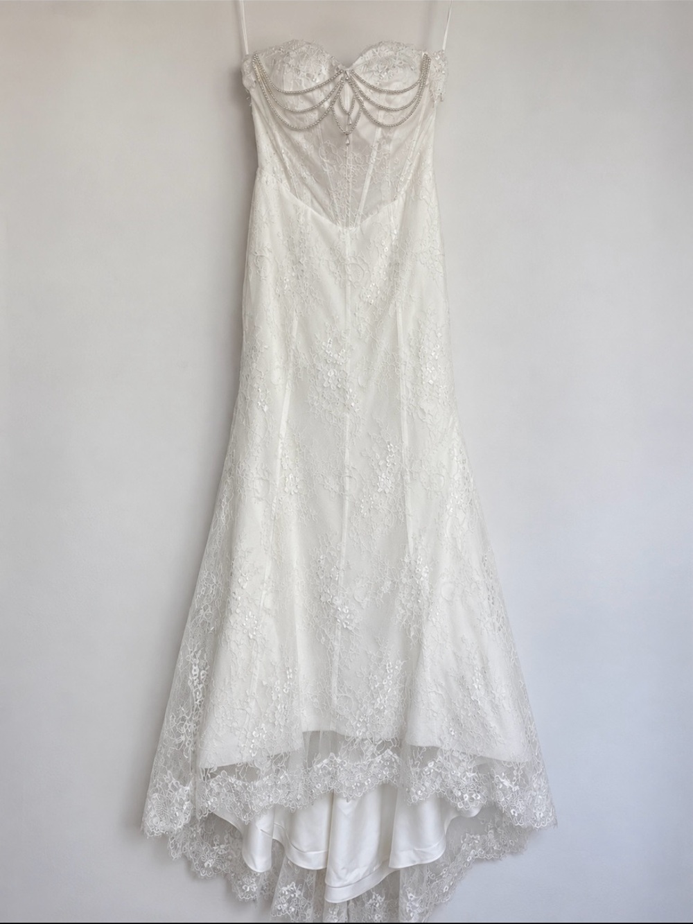 Elegant White Lace Strapless Bridal Gown